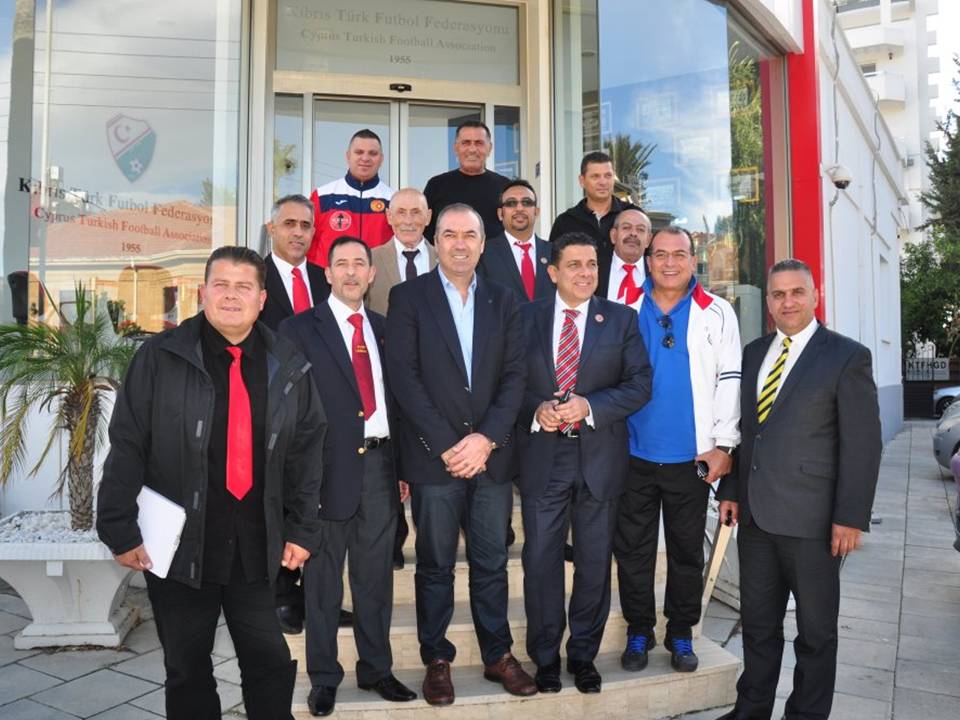 Londra Türk Toplumu Futbol Federasyonu adamızda